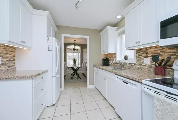 New Tecumseth, ON L9R 1Z5,46 Sunset BLVD
