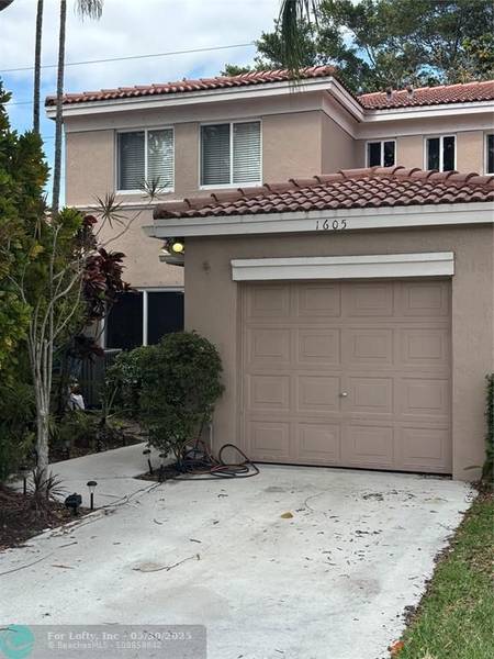 1605 W Harmony Lake Cir #1605, Davie, FL 33324