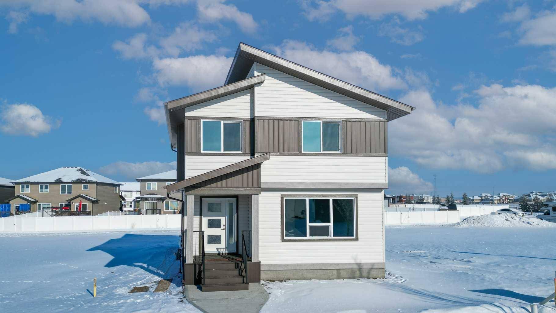 18 Memorial Pkwy,  Rural Red Deer County,  AB T4E 3B7