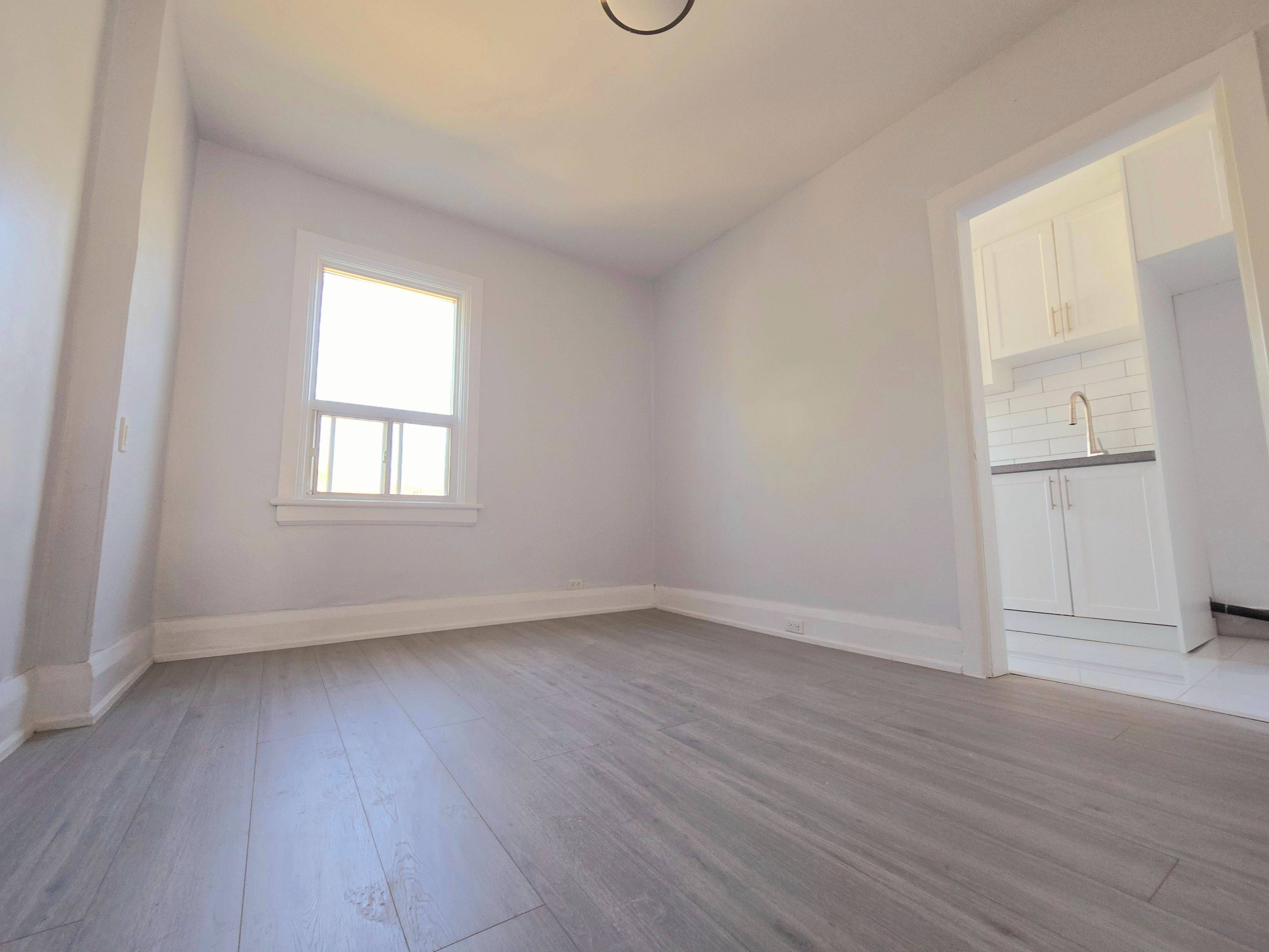 Toronto E03, ON M4J 4B6,685 Greenwood AVE #Upper