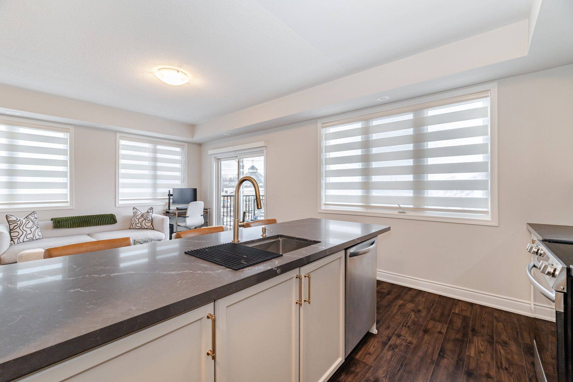 Mississauga, ON L5M 0M3,5705 Long Valley RD #305
