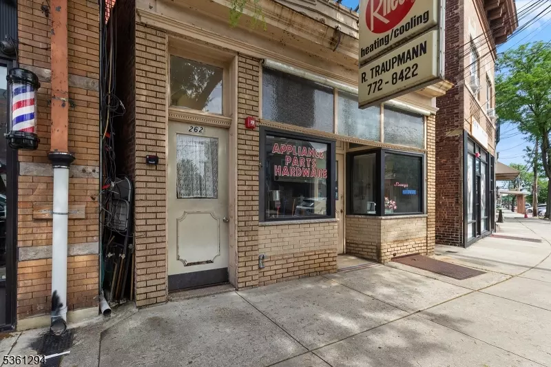 Clifton City, NJ 07011,262 Parker Ave #3