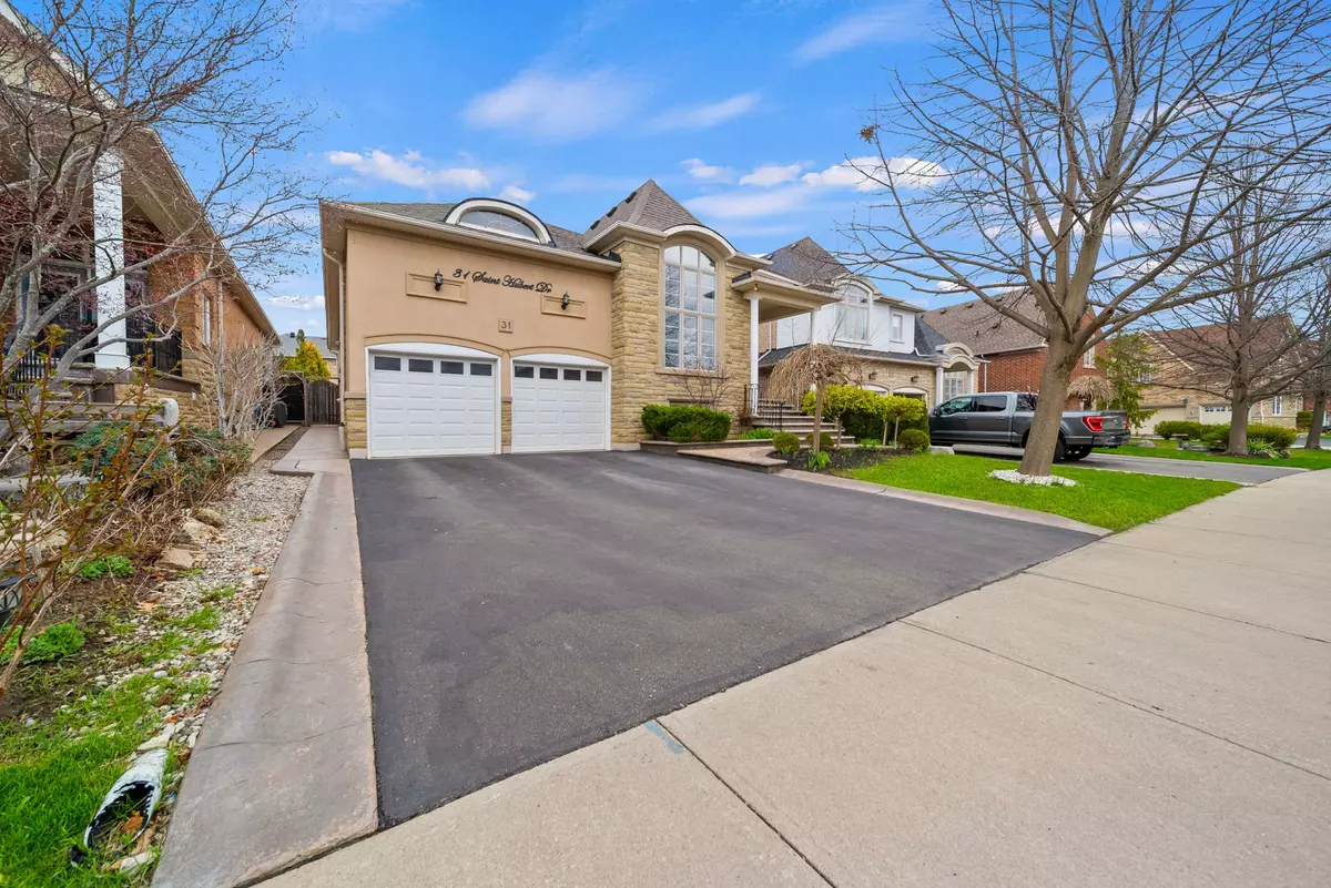 Brampton, ON L6P 1W1,31 Saint Hubert DR