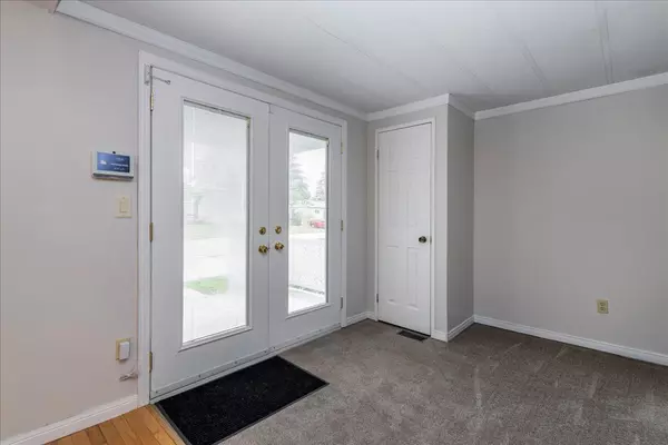 Innisfil, ON L9S 1P2,68 Linden LN