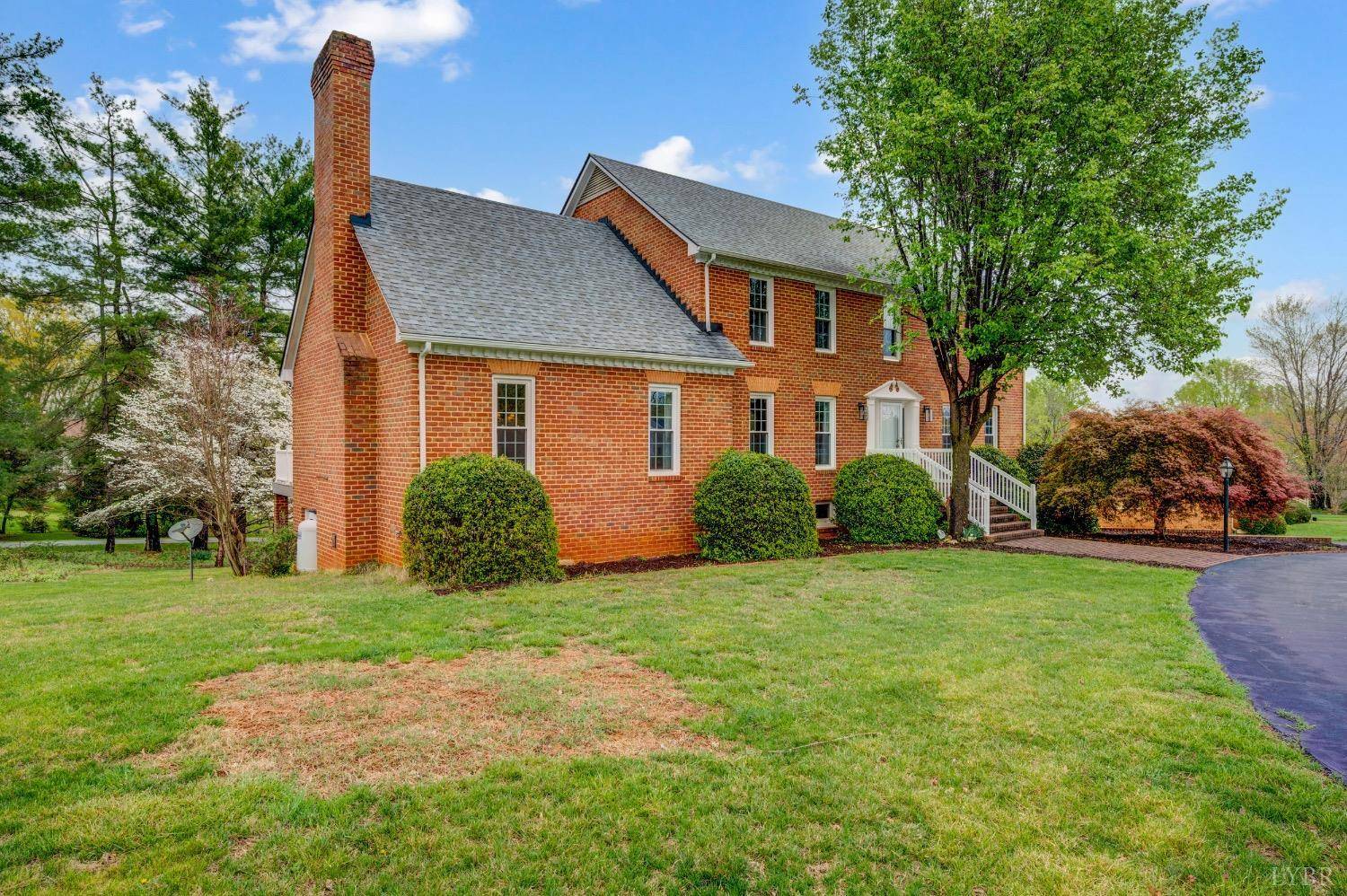 Forest, VA 24551,301 Quail Meadows DR