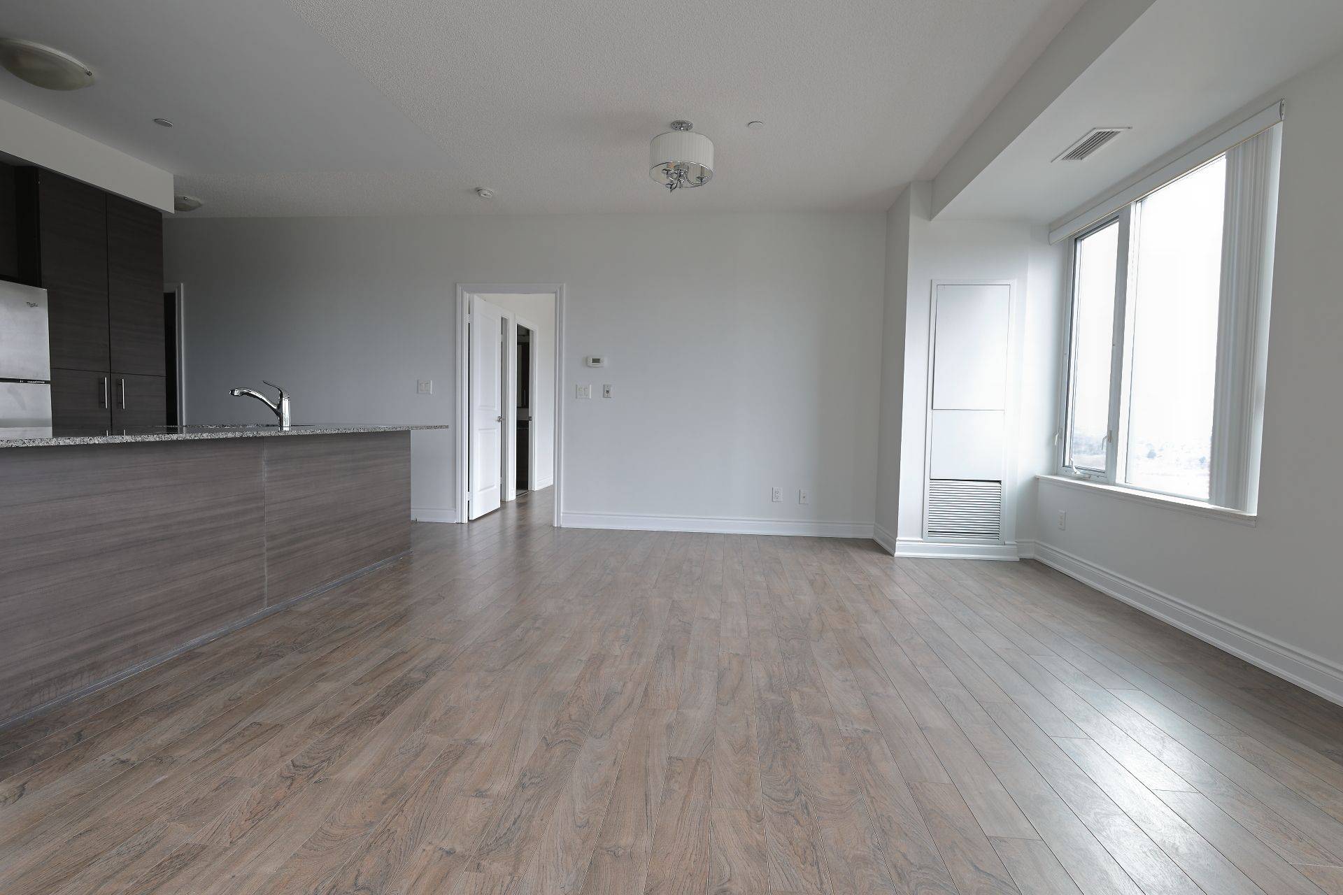 Markham, ON L3T 0B7,277 South Park RD #1216