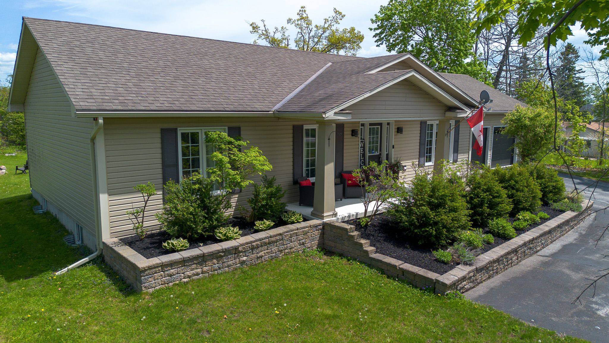 Oro-medonte, ON L0L 1T0,27 Greengables DR