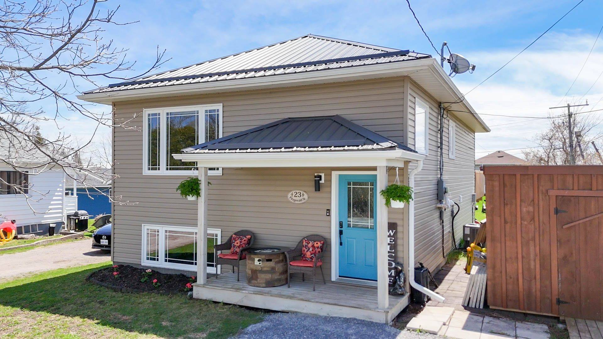 Selwyn, ON K0L 2H0,23 Fitzgerald ST