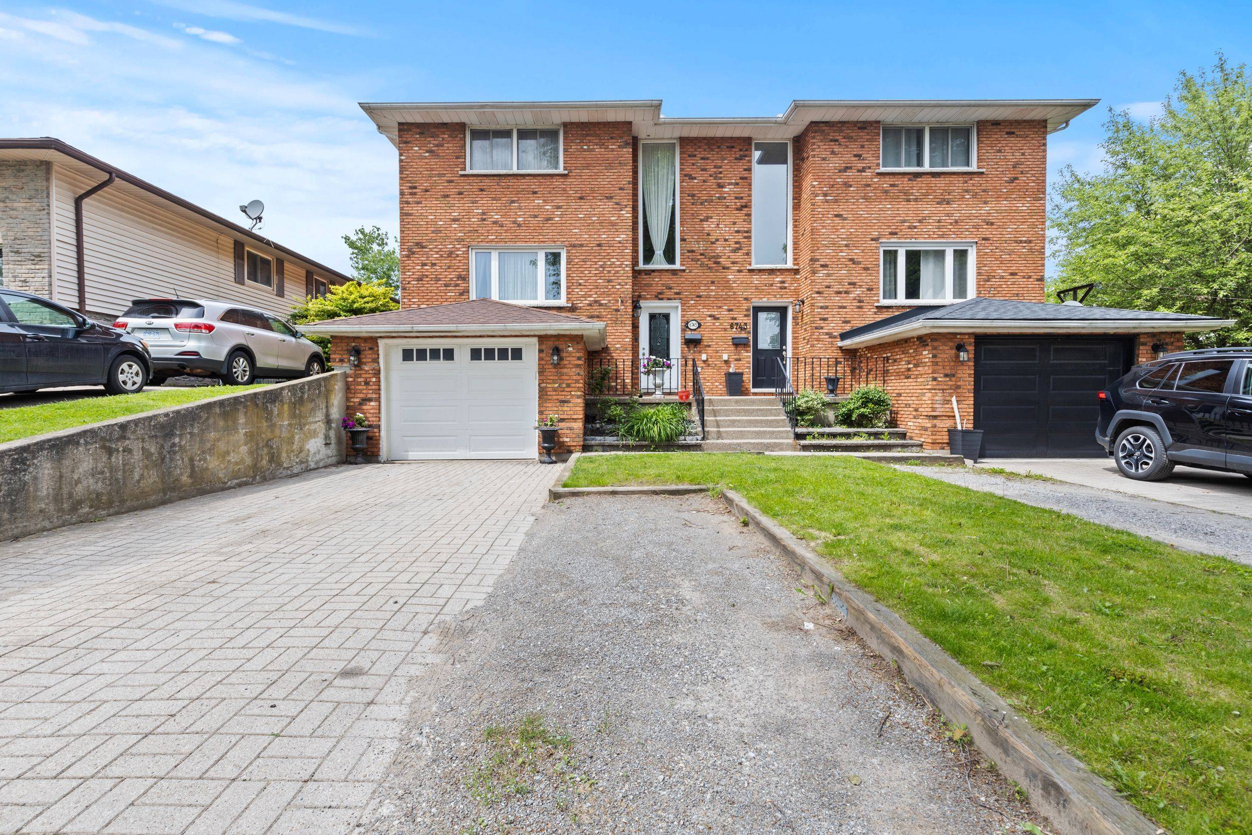 Niagara Falls, ON L2E 7B6,6745 Dawson ST