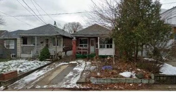 Toronto E03, ON M4C 2B8,21 Orley AVE
