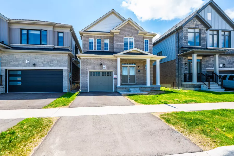 112 Nottingham RD, Barrie, ON L4N 0H7