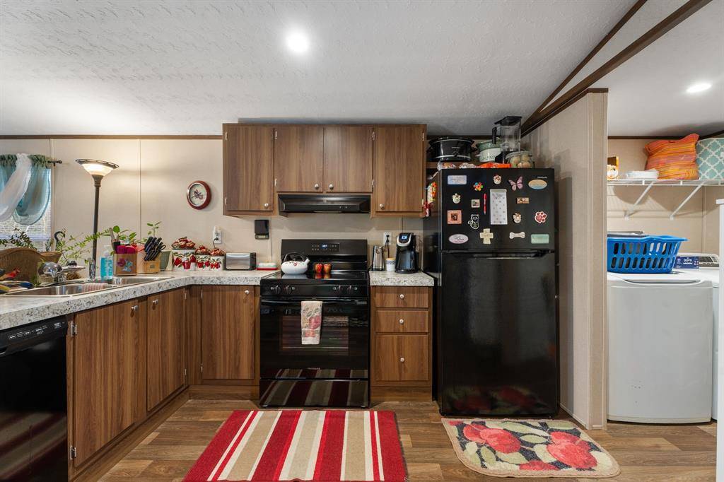 Troup, TX 75789,1495 County Road 4224