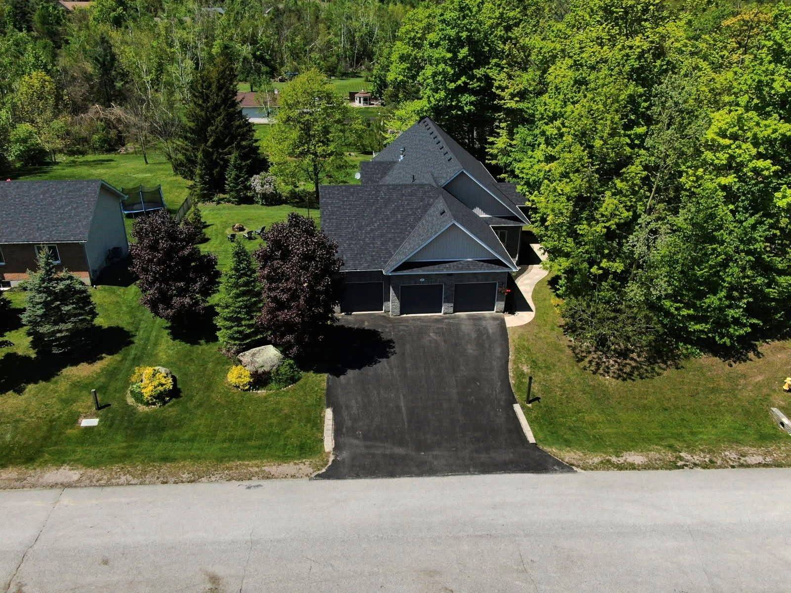 Oro-medonte, ON L0K 1N0,28 Boyd CRES