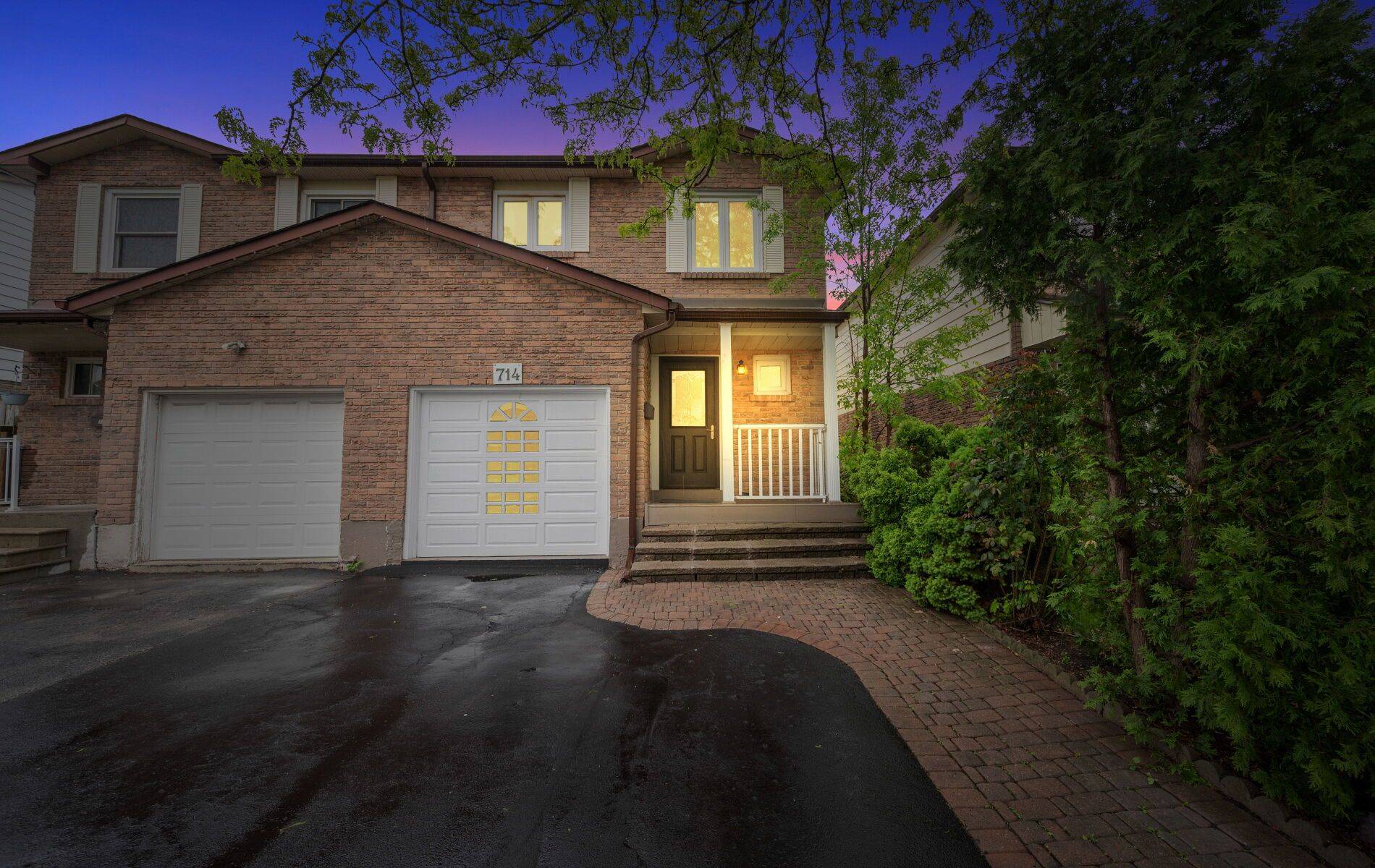 Mississauga, ON L5C 3W1,714 Galloway CRES