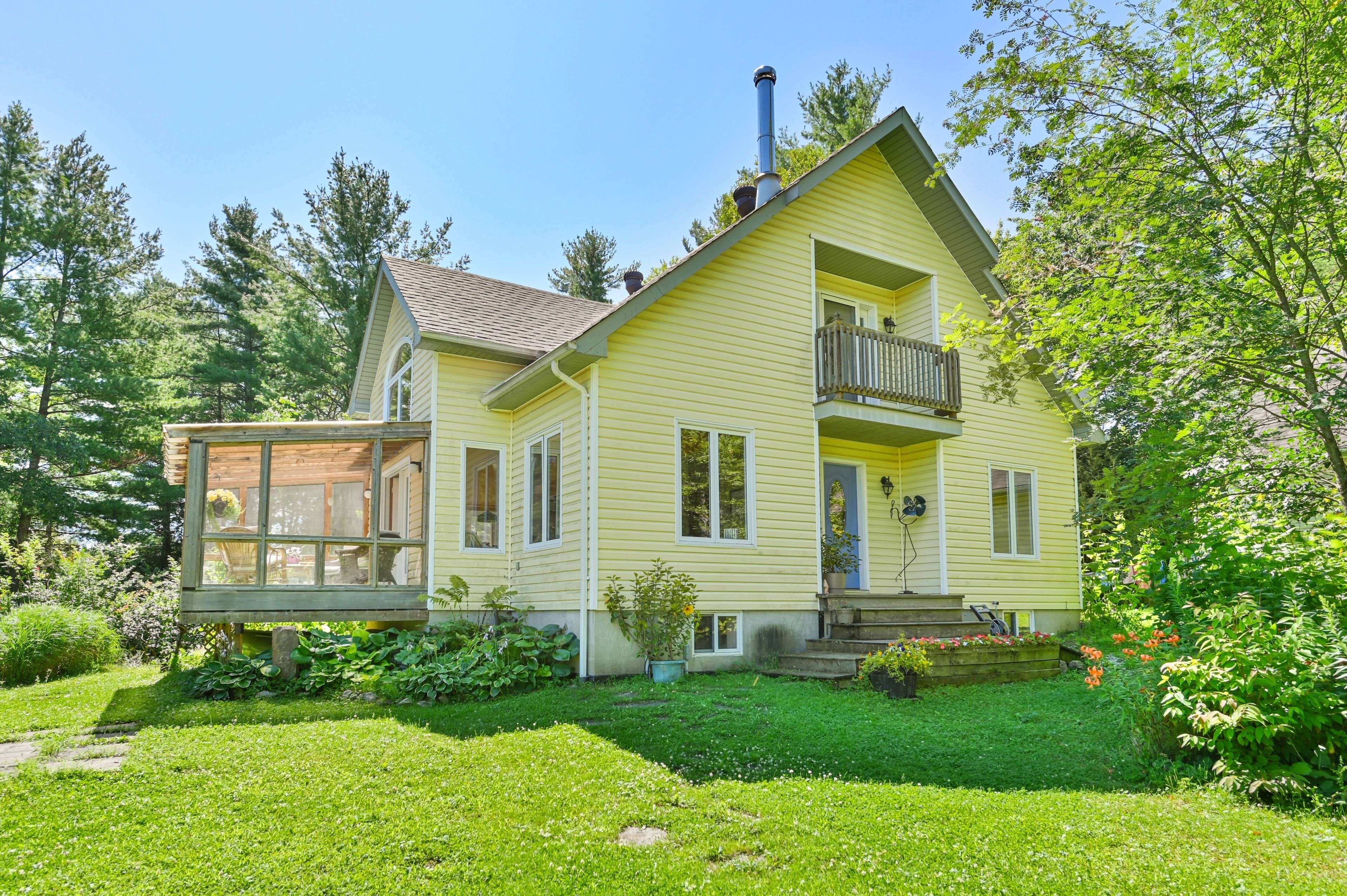 Tweed, ON K0K 3J0,284D Upper Flinton RD