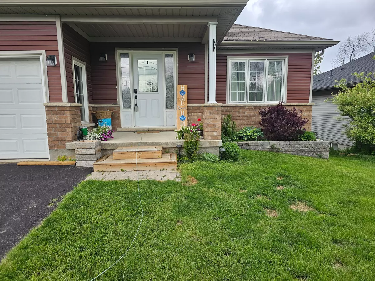 Wasaga Beach, ON L9Z 2Y4,140 Constance BLVD