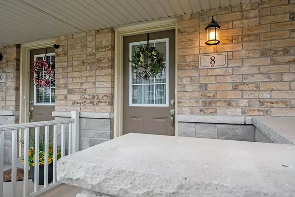 Hamilton, ON L8B 0A2,8 Hiscott DR
