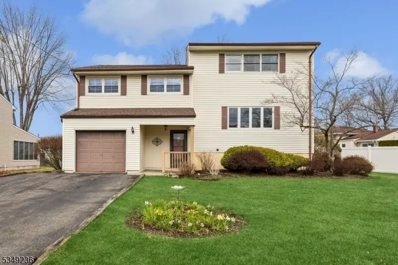 31 Devonshire Ter, Mount Olive Twp., NJ 07836
