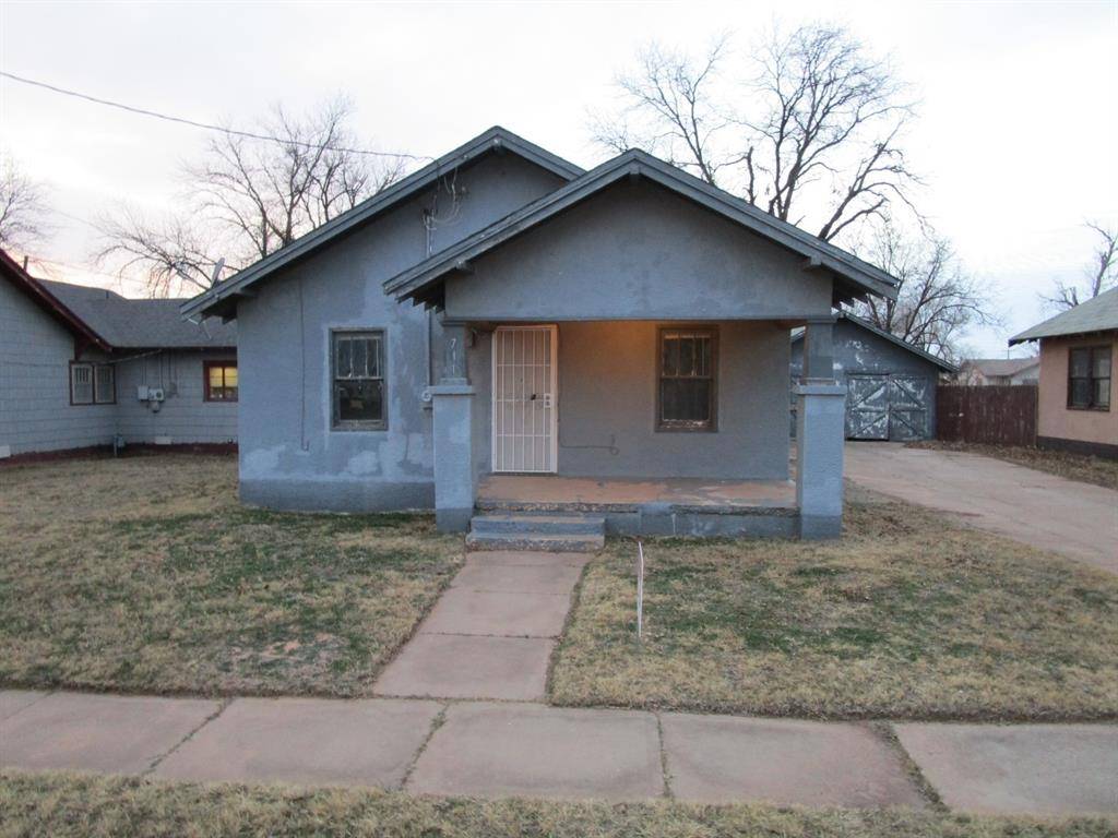 711 N 10th Street, Memphis, TX 79245