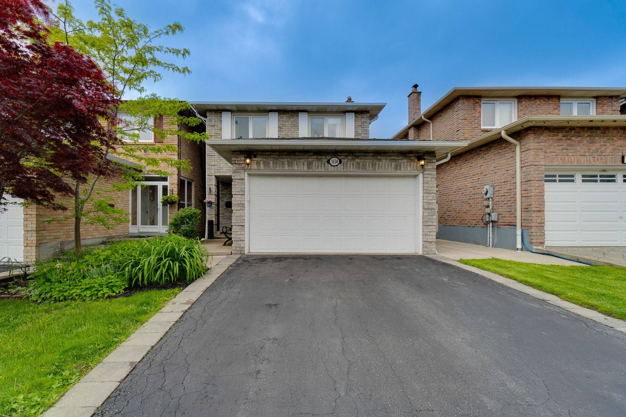 Mississauga, ON L4W 3L2,1624 Lewes WAY