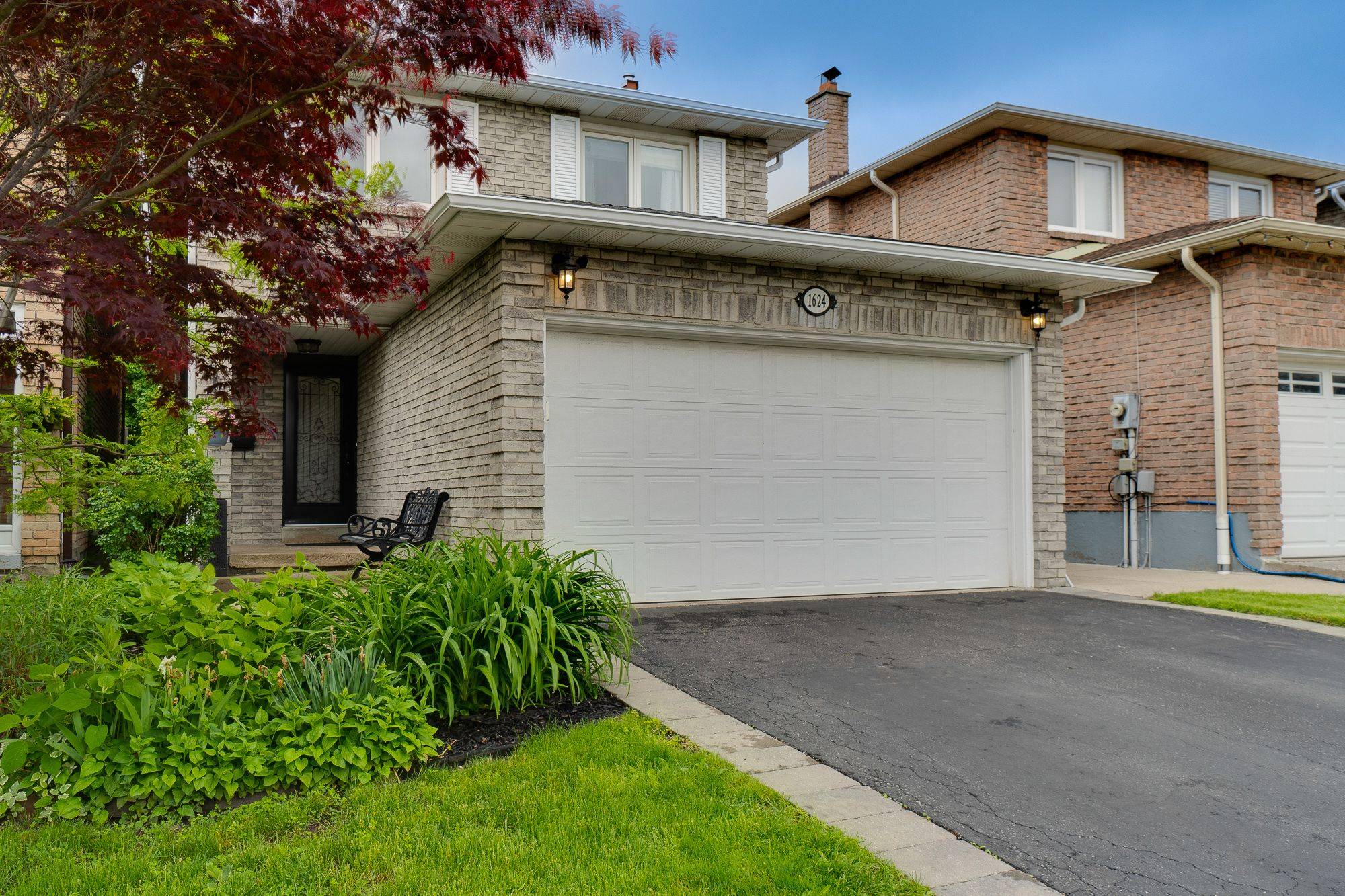 Mississauga, ON L4W 3L2,1624 Lewes WAY