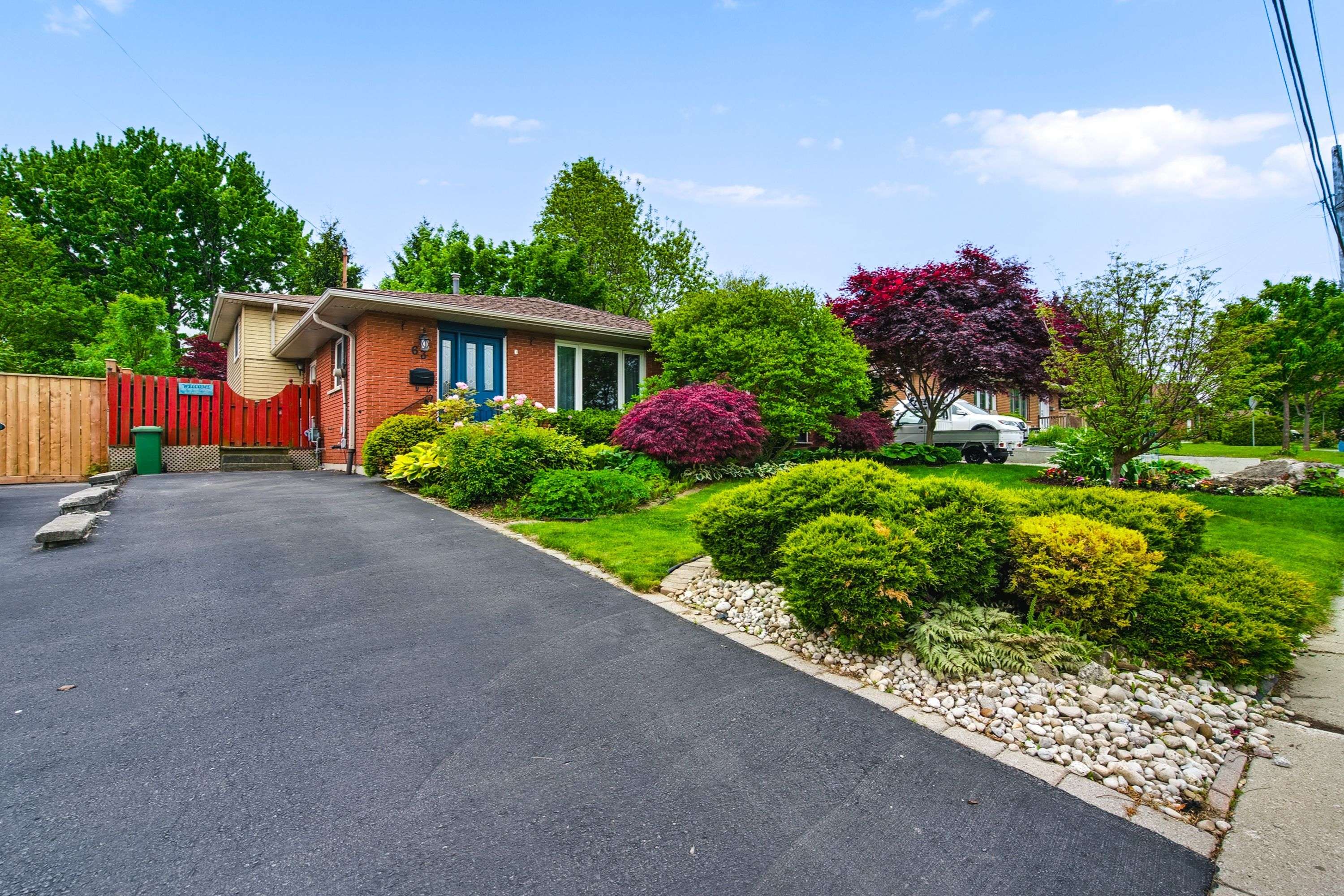 Hamilton, ON L9C 6T4,63 Elora DR