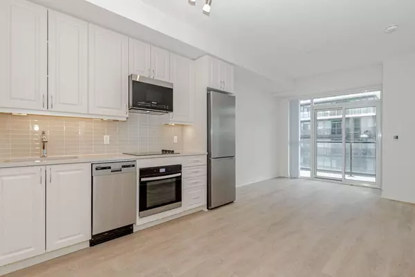 Toronto W06, ON M8V 0A8,38 Annie Craig DR #3807