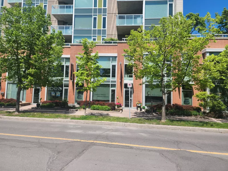 595 Byron AVE, Carlingwood - Westboro And Area, ON K2A 4C4