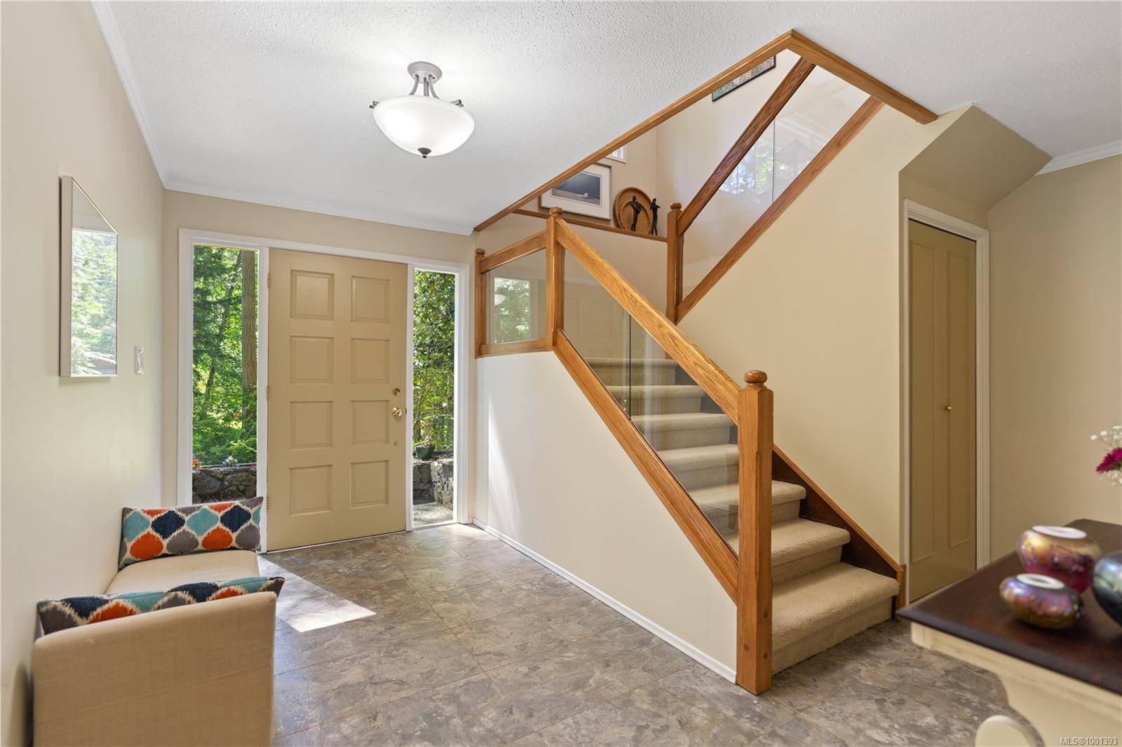 Saanich, BC V8X 3V1,956 Carolwood Dr
