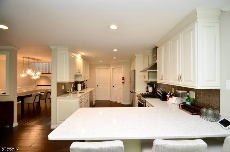 Randolph Twp., NJ 07869,5 WOODMONT DR