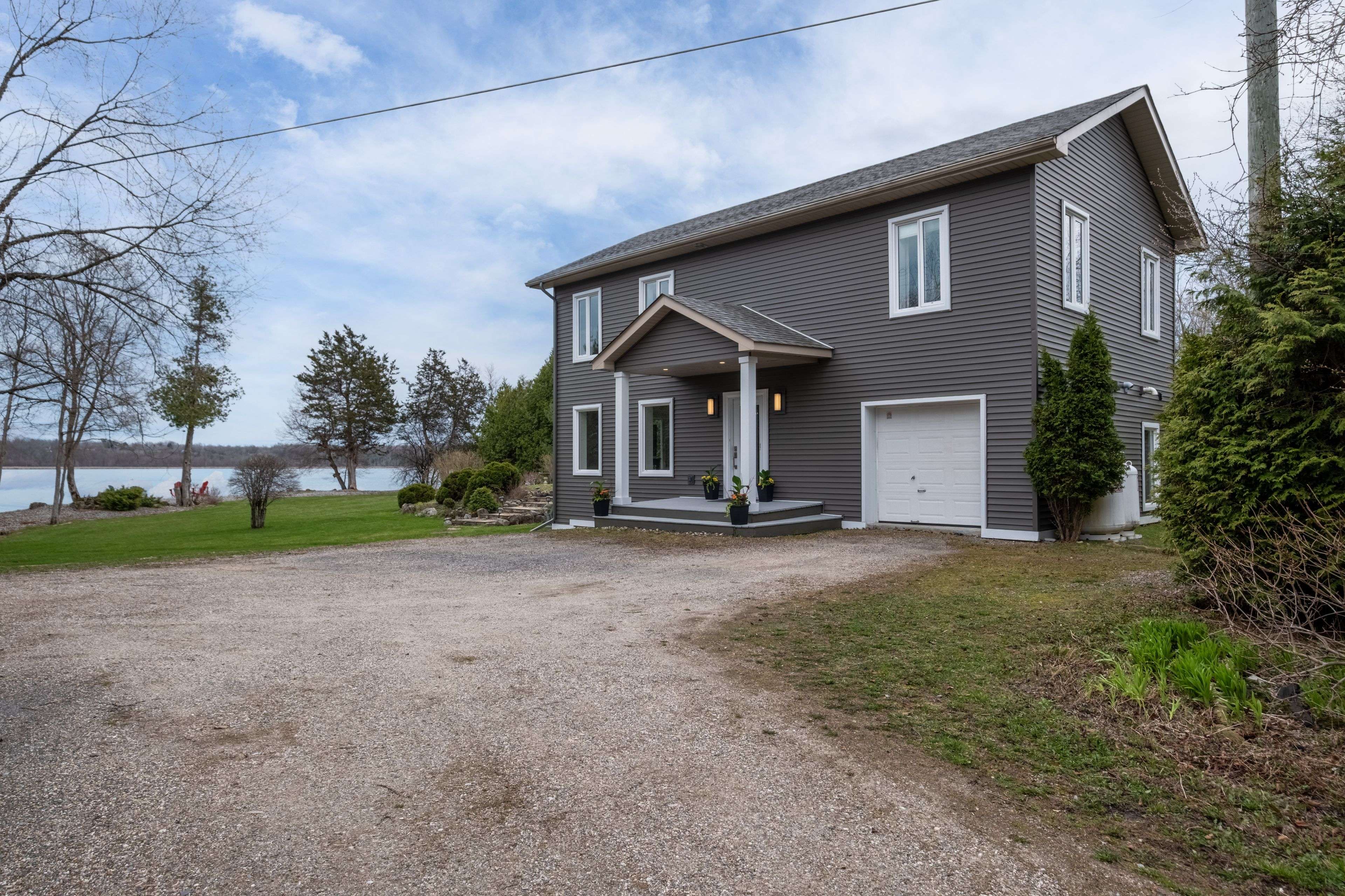 South Frontenac, ON K0H 1X0,2749 Lakefield DR