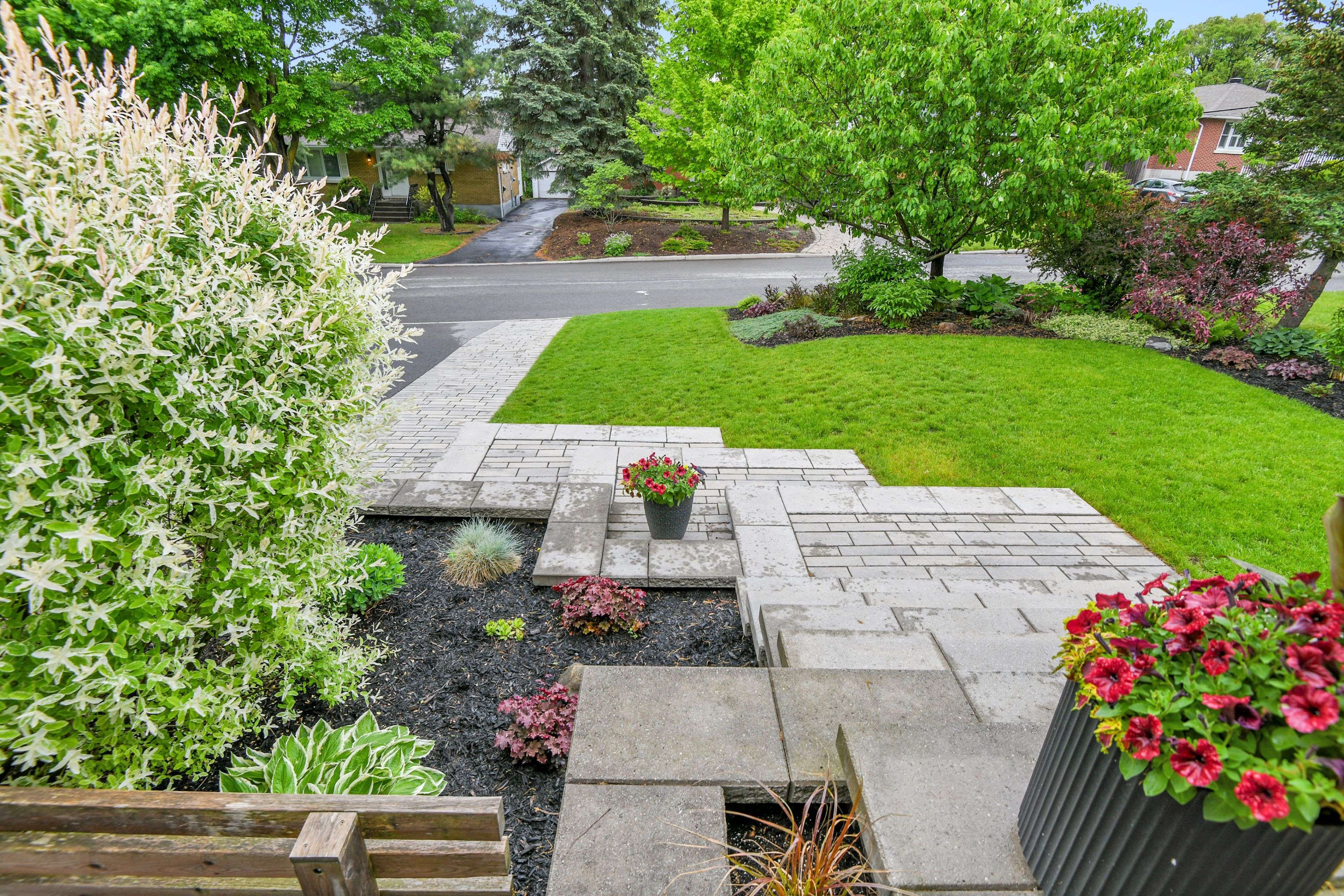 Alta Vista And Area, ON K1H 6G2,156 Dahlia AVE