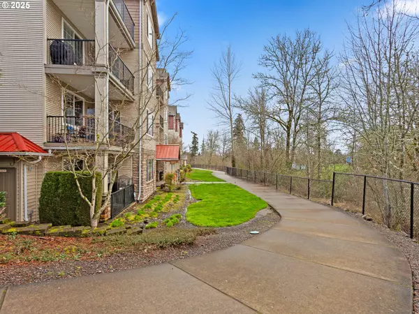 Portland, OR 97229,635 NW LOST SPRINGS TER #104