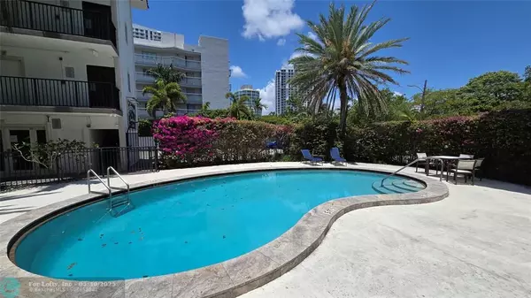 924 SE 2nd St #25, Fort Lauderdale, FL 33301