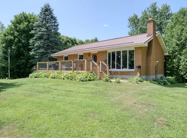 Norfolk, ON N0E 1G0,889 Norfolk County 28 RD