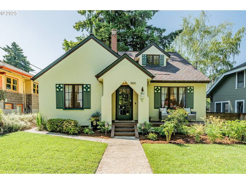 3824 SE CARLTON ST, Portland, OR 97202