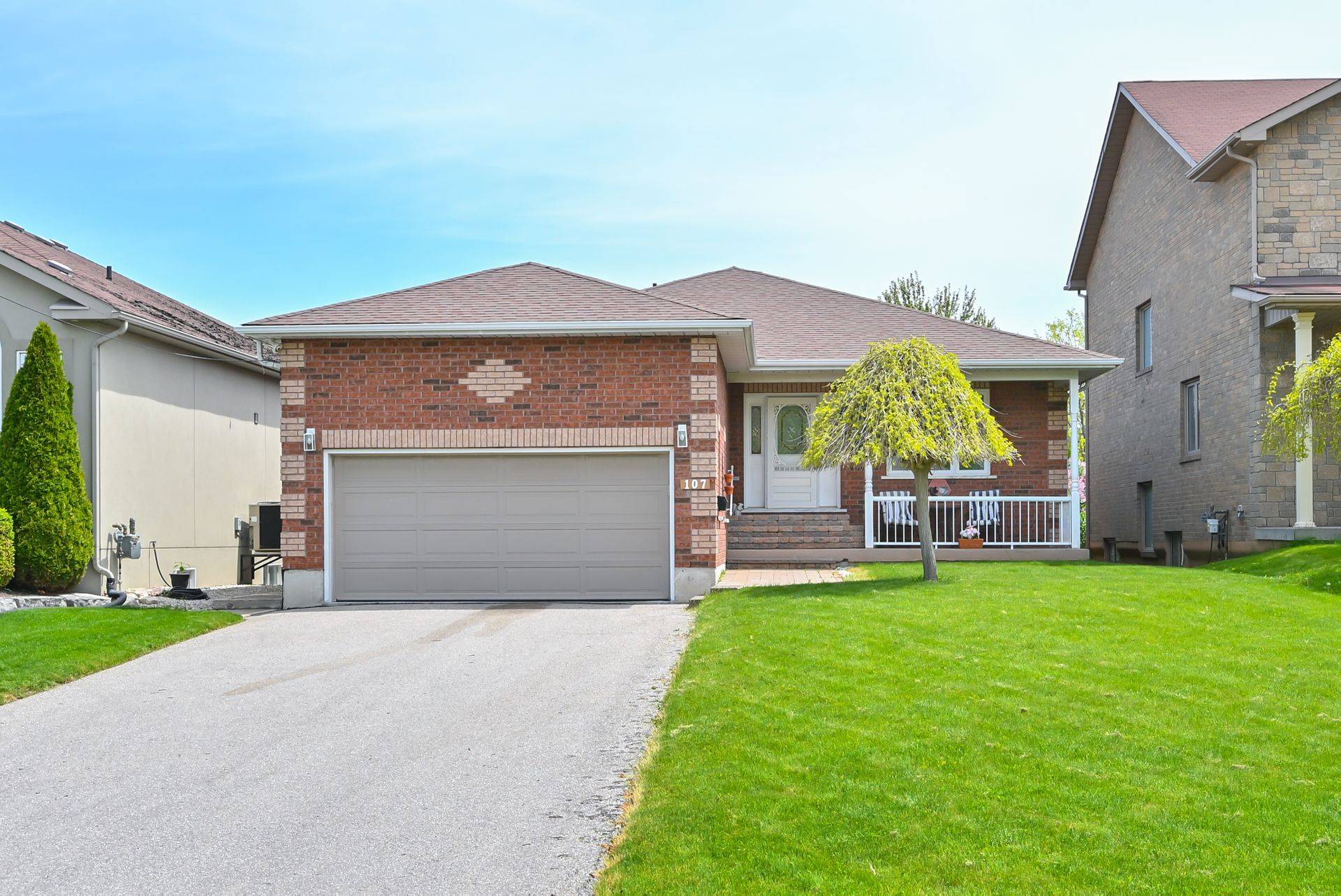 Barrie, ON L4N 4G1,107 Huronia RD