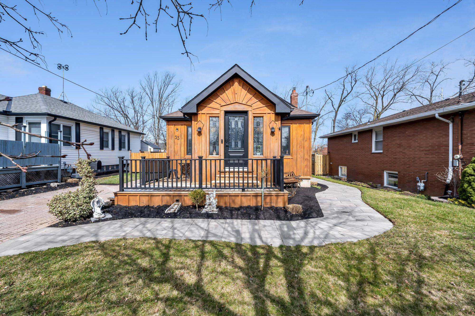 St. Catharines, ON L2P 1Y6,33 Rosedale AVE