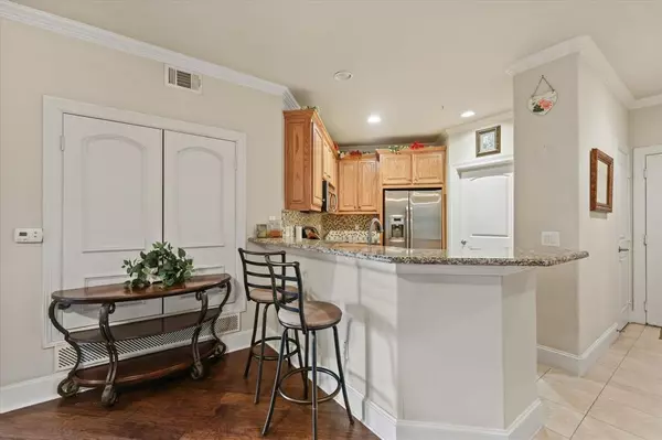 Lake Dallas, TX 75065,500 Waters Edge Drive #228
