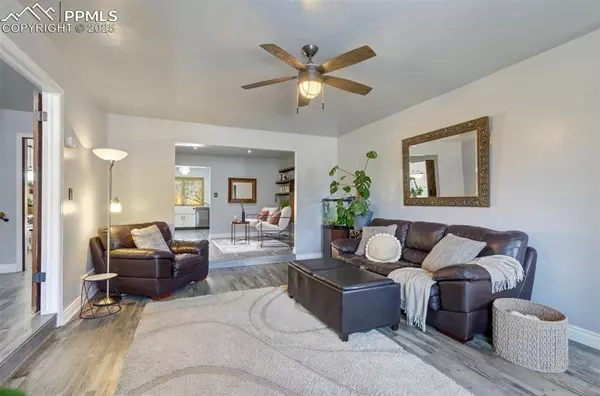 Colorado Springs, CO 80906,1201 Cresta RD