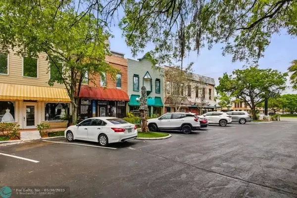 Plantation, FL 33317,4066 W Broward Blvd