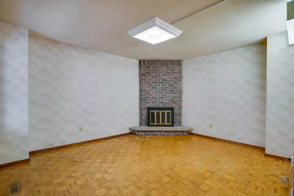Vaughan, ON L4J 3A7,82 Hord CRES