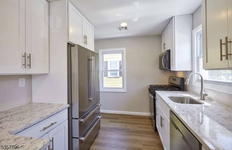 Clifton City, NJ 07014,20 Nettie Pl