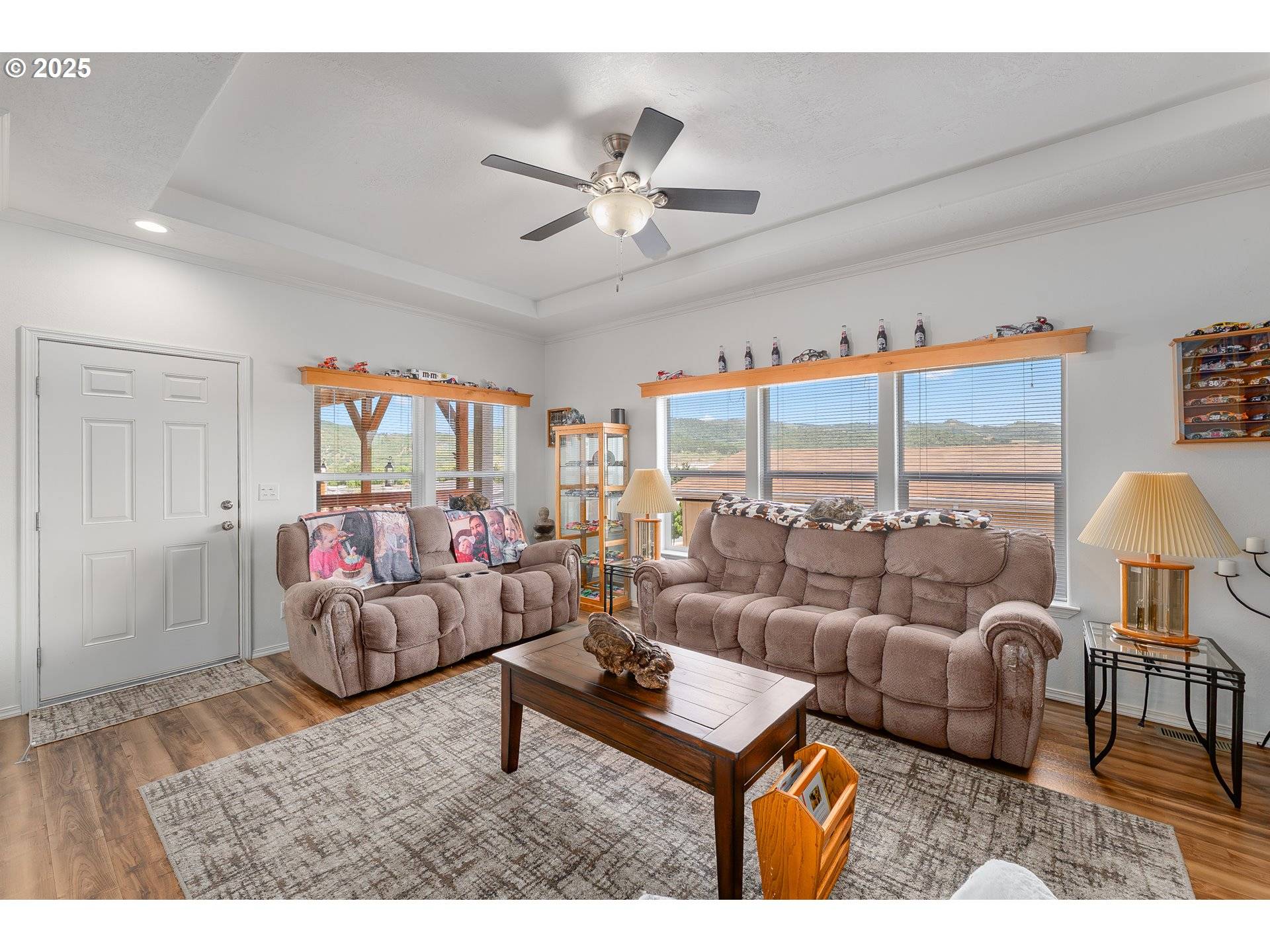 Roseburg, OR 97471,301 DESCHUTES LN