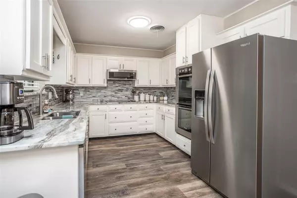 Gainesville, TX 76240,2002 Everglade Drive