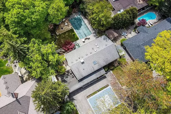 Mississauga, ON L5K 1S3,2410 Lionheart CRES