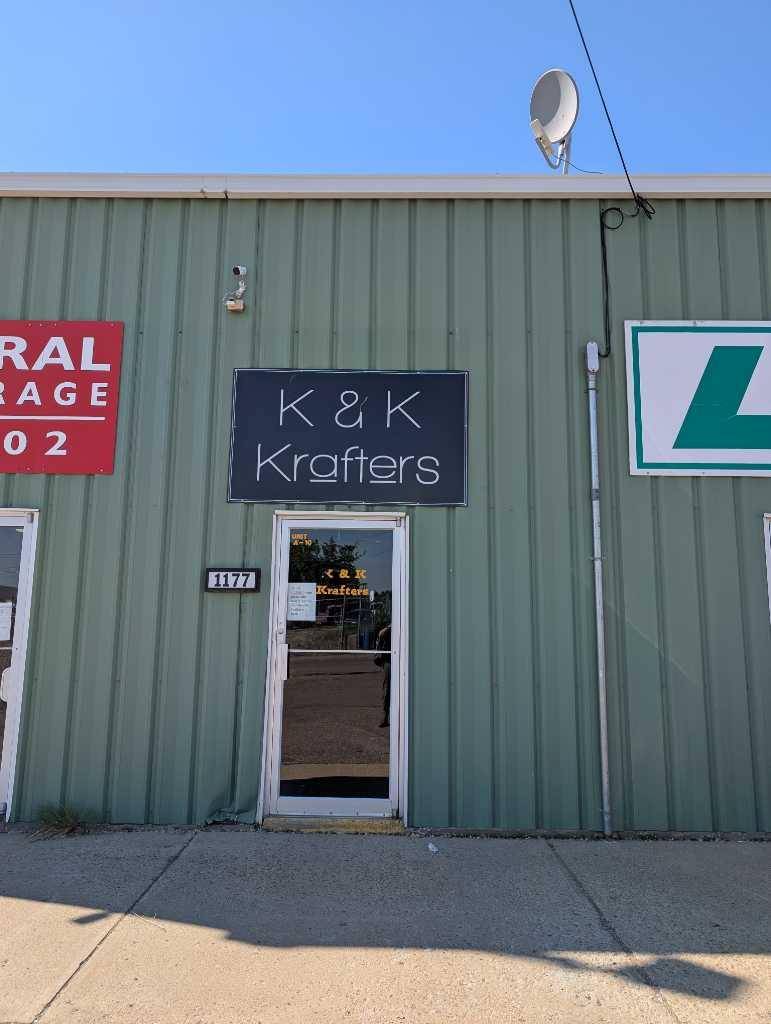 Medicine Hat, AB T1A 8N8,1177 Factory ST Southeast #A10