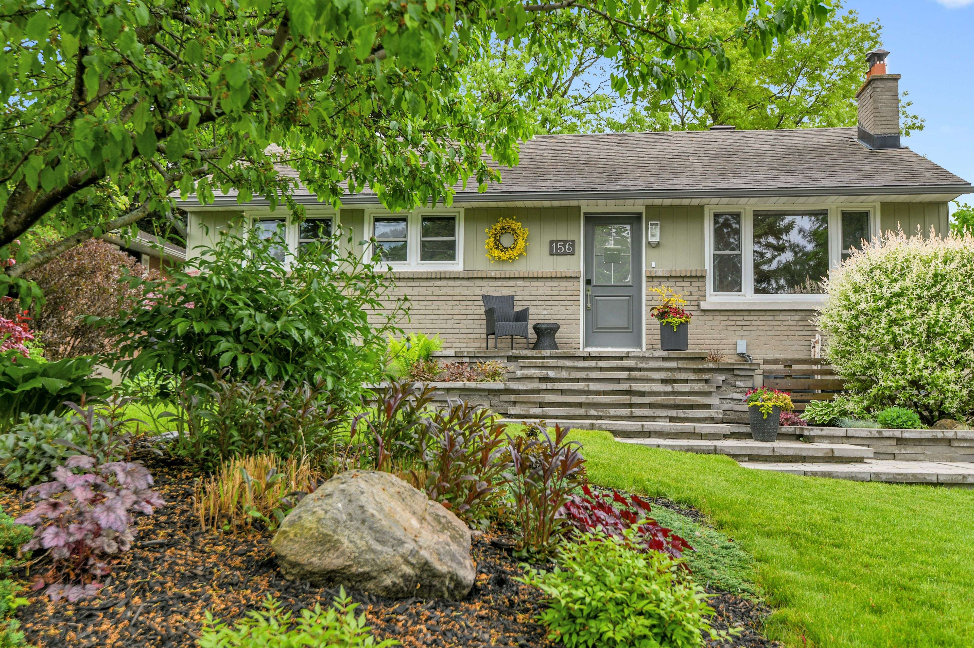 Alta Vista And Area, ON K1H 6G2,156 Dahlia AVE
