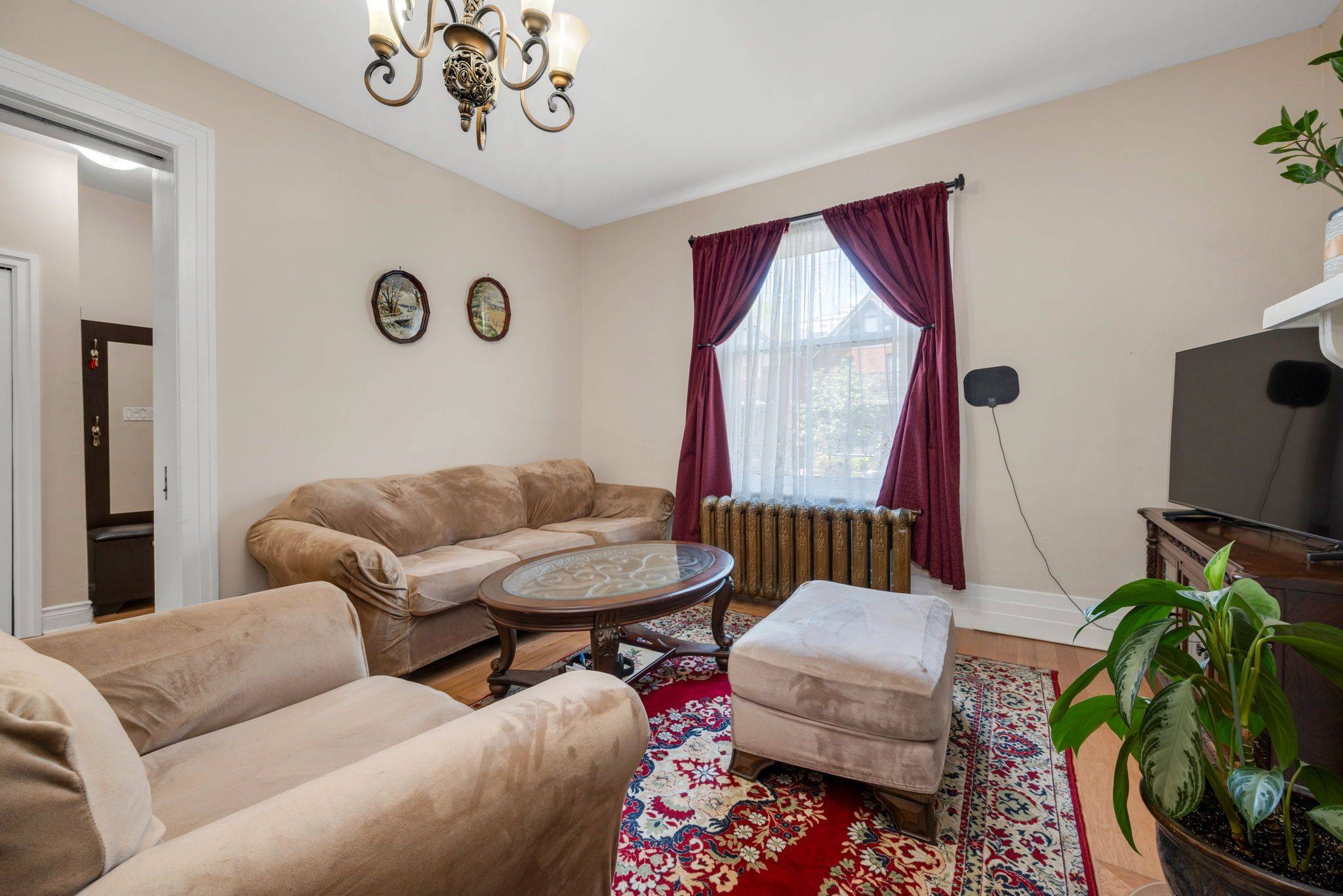 Ottawa Centre, ON K2P 0N6,104 Gilmour ST #C
