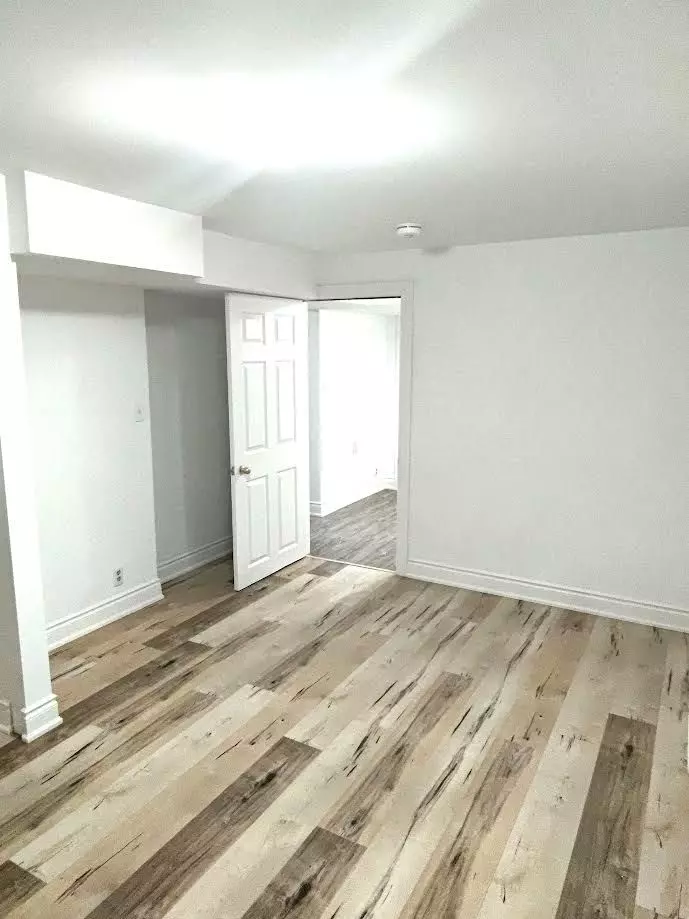 Richmond Hill, ON L4B 2E6,45 Southgate CRES #LOWER